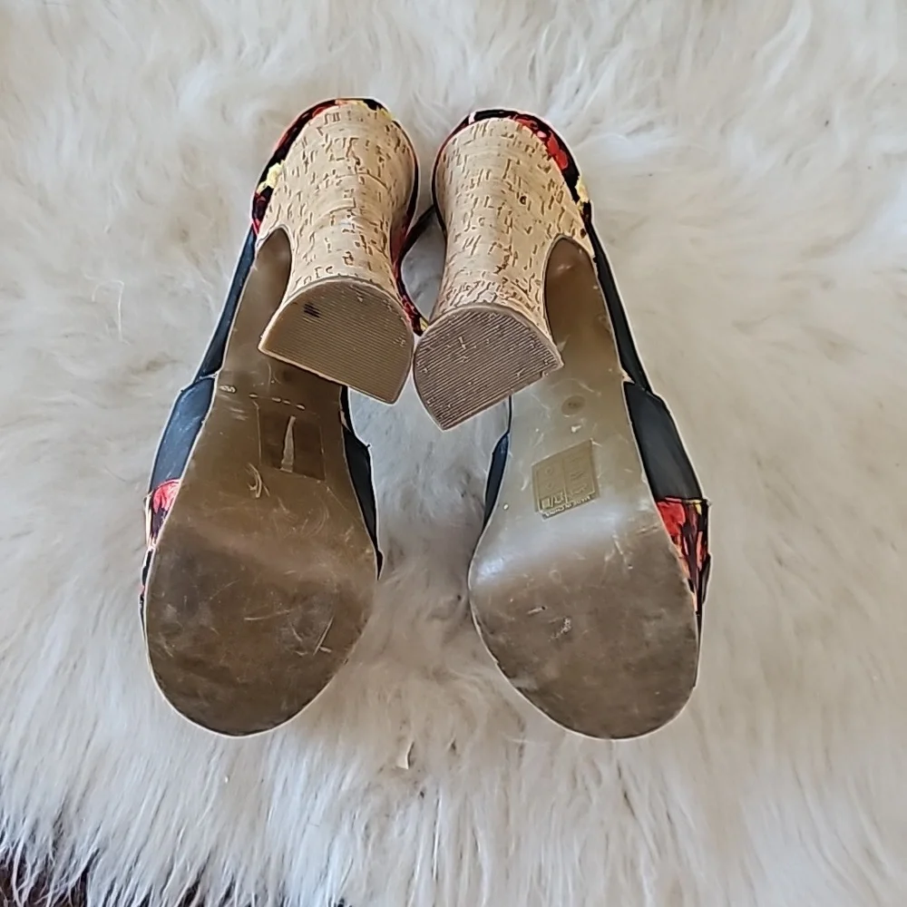 DV8 Dolce Vita floral platform very high heel shoes ankle strap leather cork
